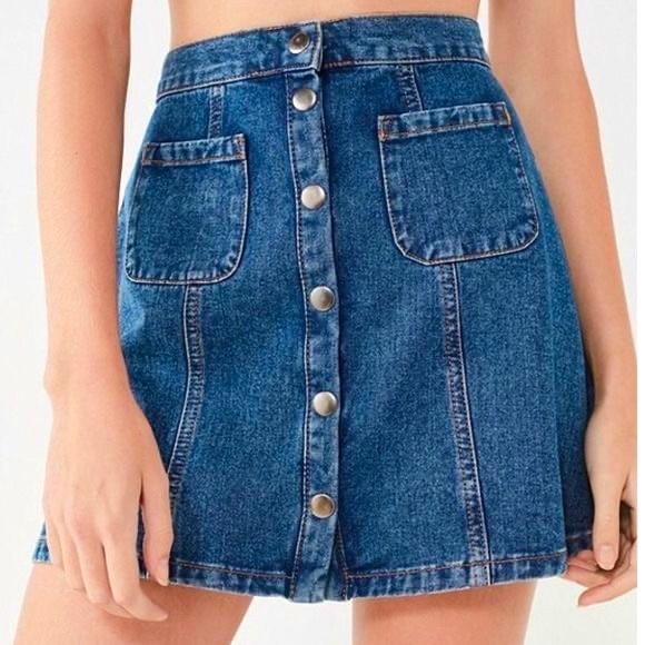 BDG Dresses & Skirts - BDG Urban Outfitters snap button denim mini skirt XS